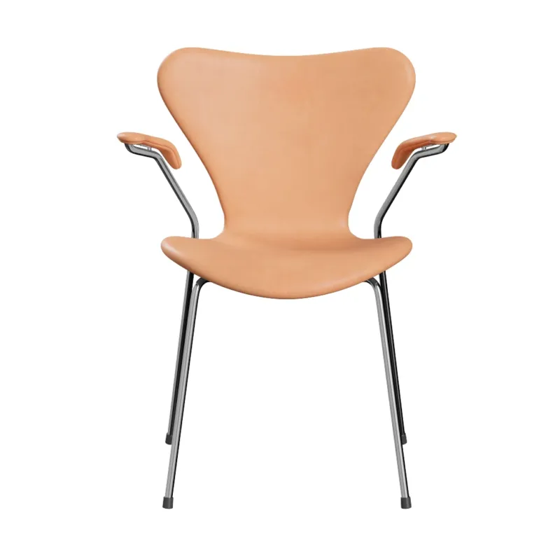 Fritz Hansen - 3207 Stuhl mit Armlehnen, vollgepolstert in Natur Leder