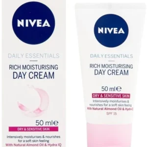 Nivea Nourishing Dagcrème - SPF 15 - 50 ml - Verpakking beschadigd