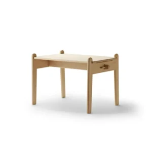 Peters Bord CH411 von Hans J. Wegner