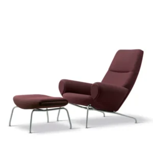 Queen Chair inkl. Hocker in Vidar 693 mit Keder in Max 93 Leder von Hans J. Wegner