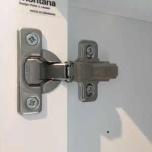 Scharniere für Türen von Montana