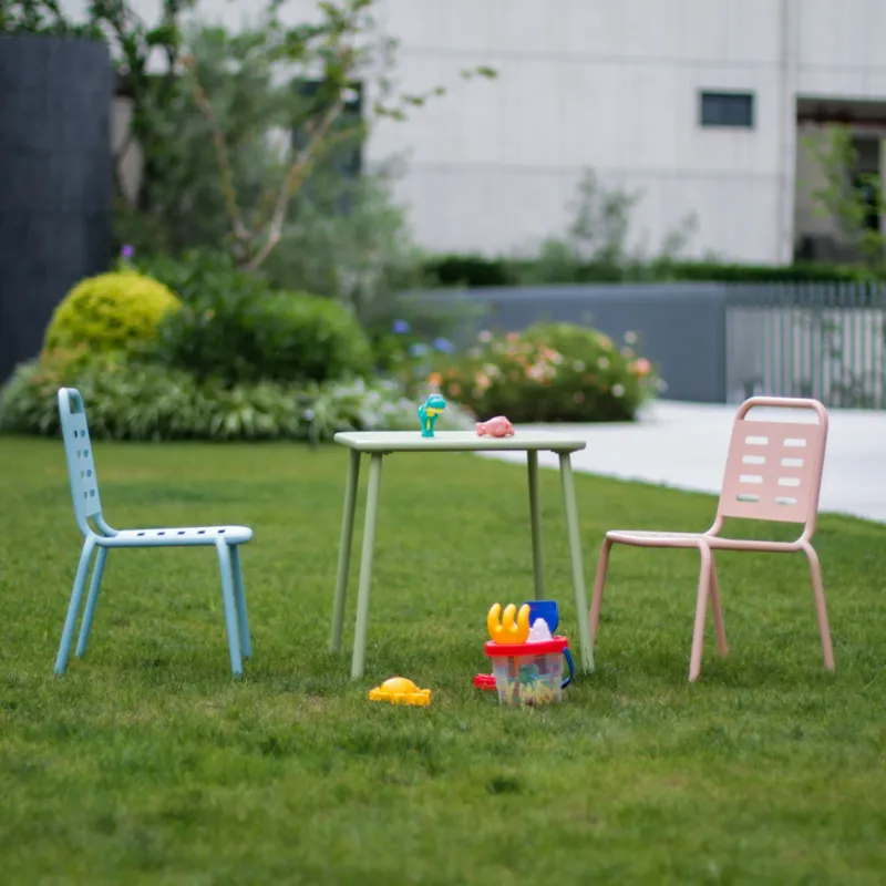 Kindersitzgruppe Etroubles Stahl Mehrfarbig [casa.pro]