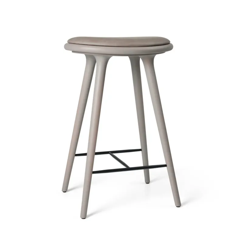High Stool, graue Buche, Nuance Burned Grey Leder, 69 cm, niedriger Barhocker von Mater