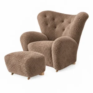 Audo Copenhagen - The Tired Man inkl. Hocker, Schaffell Sahara und Beine aus Eiche