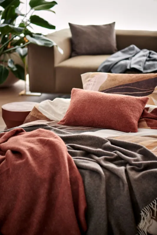 Vandyck Home spreien en kussenslopen - Bellavita Mocca en Serina Espresso - www.bath-living.com
