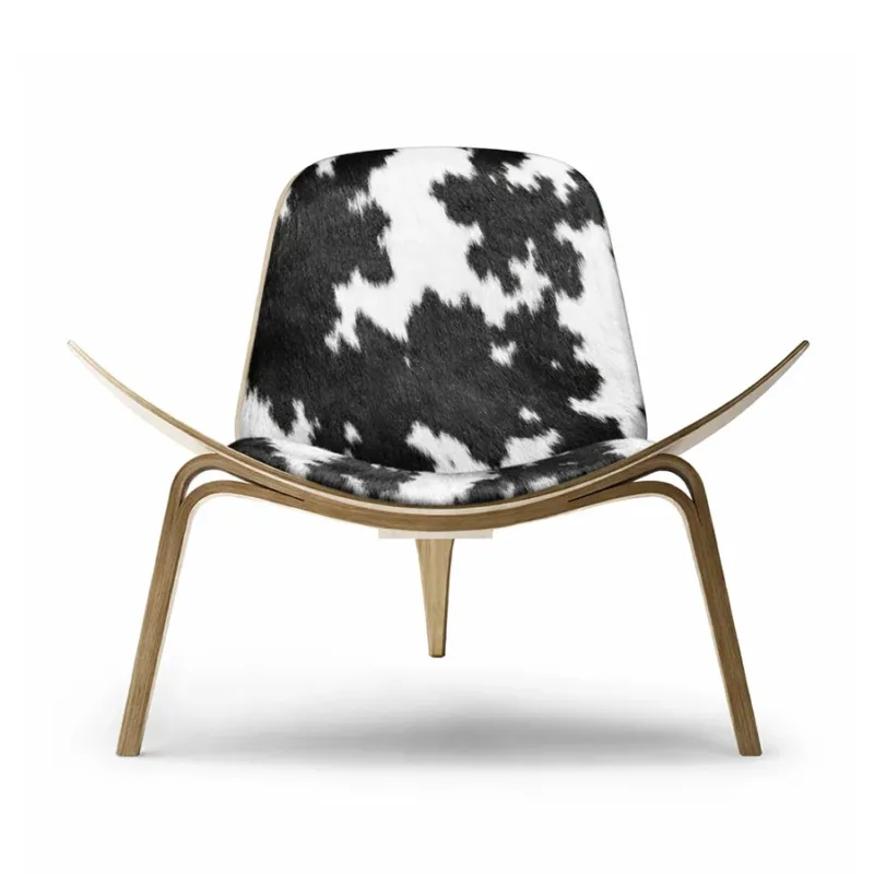 CH07 Shell Chair, Eiche Öl/Kuhfell, Schwarz von Hans J. Wegner
