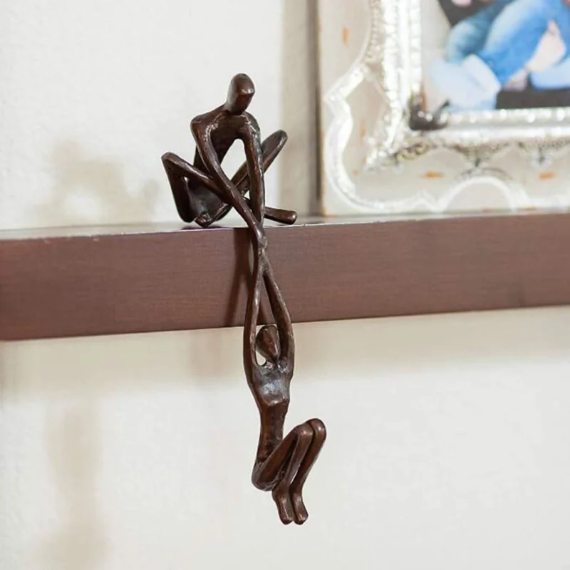 Abstrakte Menschenfigur Skulptur aus Resin – minimalistisches Design